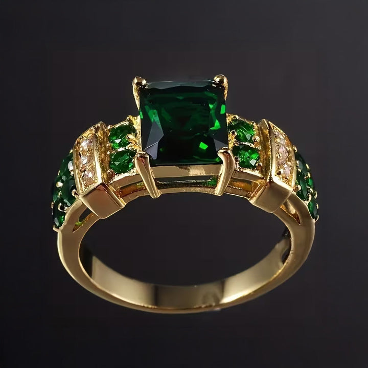 Velora | Majestic Crest Ring
