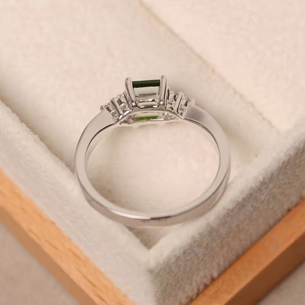 Louisa | Solitaire Ring
