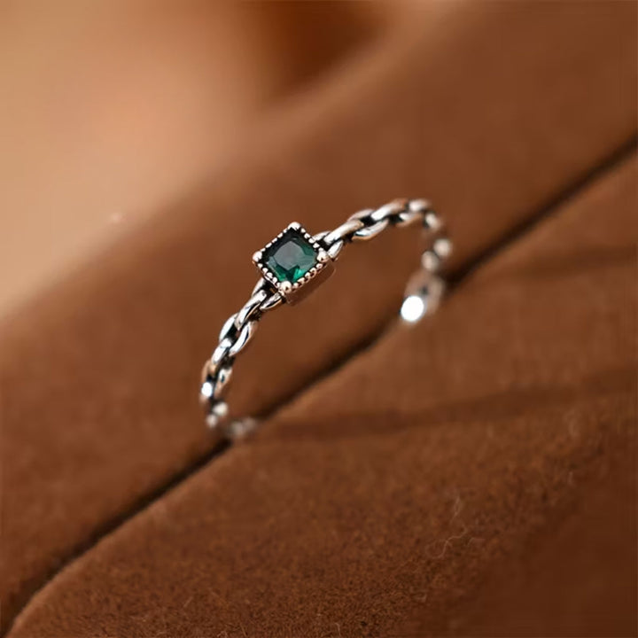 Cordelia | Emerald Chain Ring