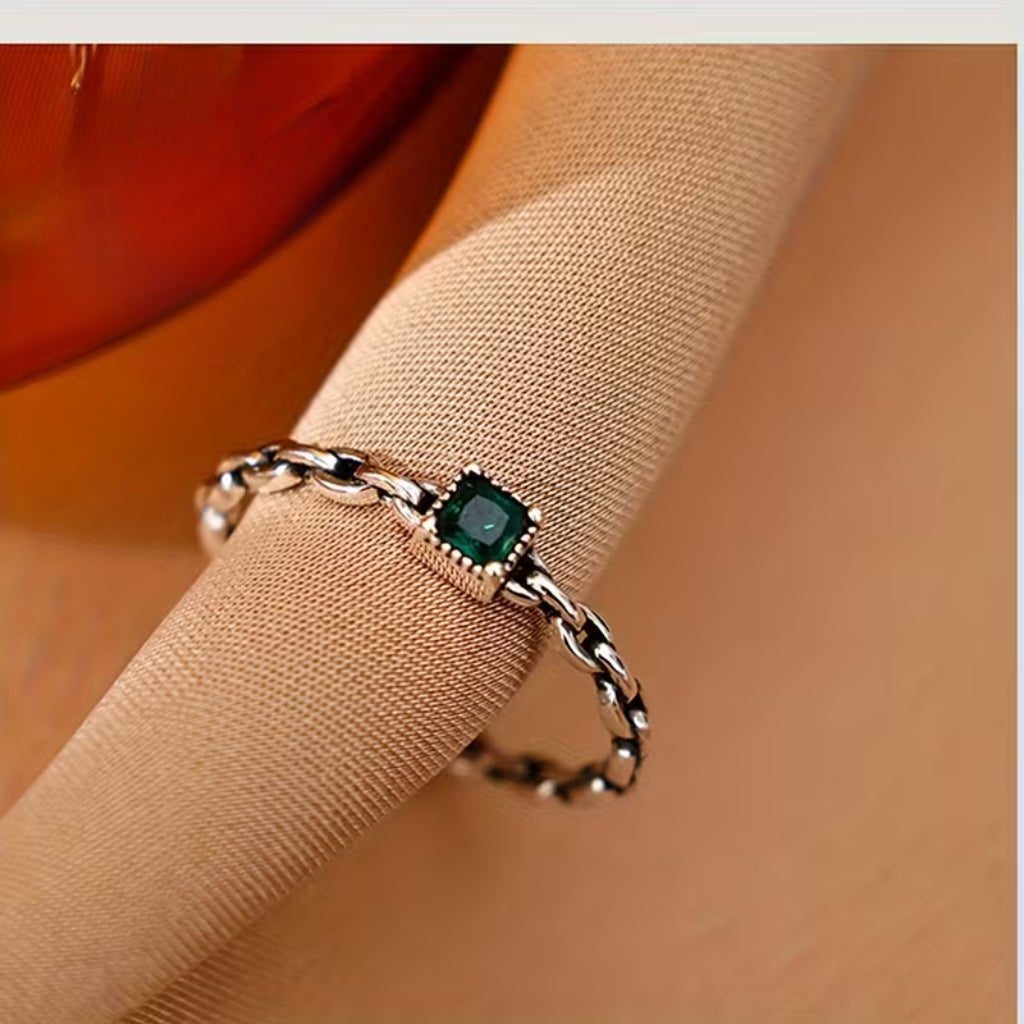 Cordelia | Emerald Chain Ring