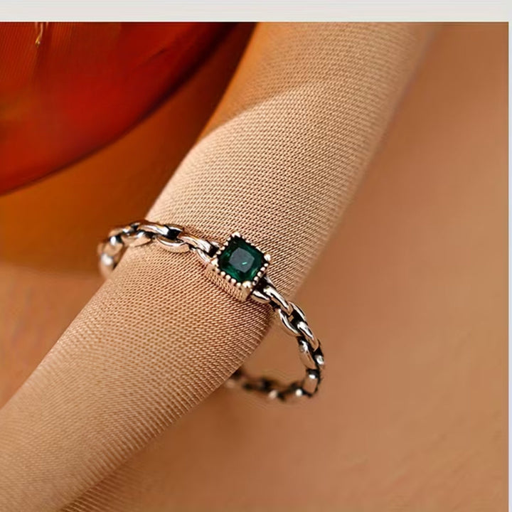 Cordelia | Emerald Chain Ring