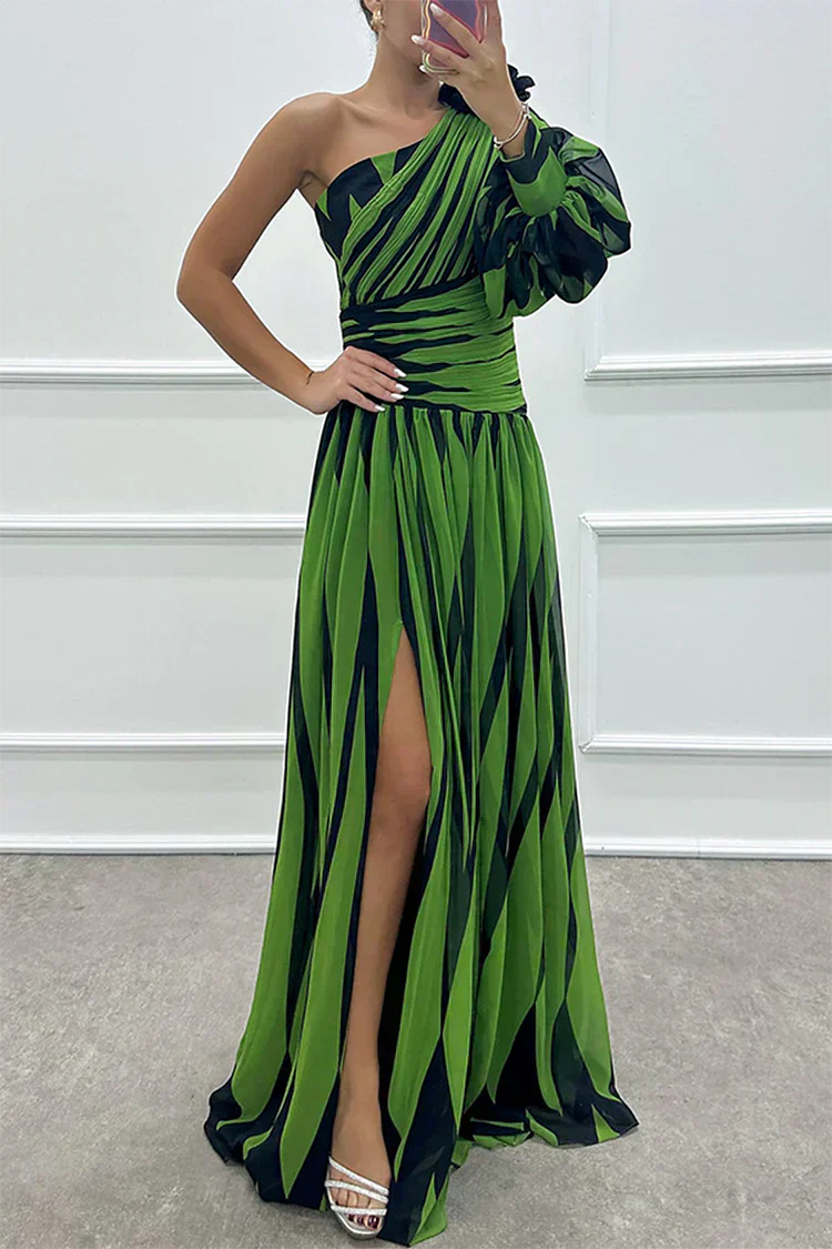 Shiloh | One-Shoulder Striped Maxi Dress