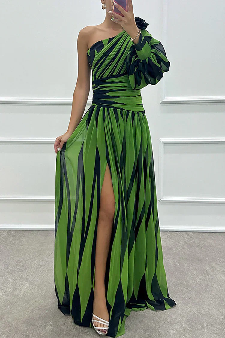 Shiloh | One-Shoulder Striped Maxi Dress