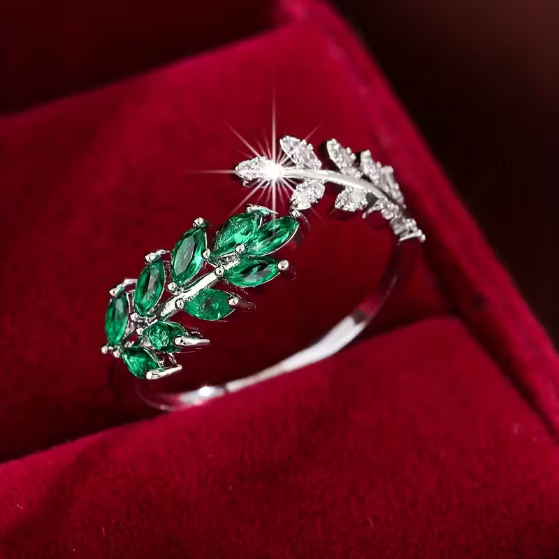 Laurel | Emerald Ring