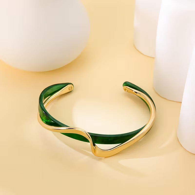 Emerald | Wave Bracelet