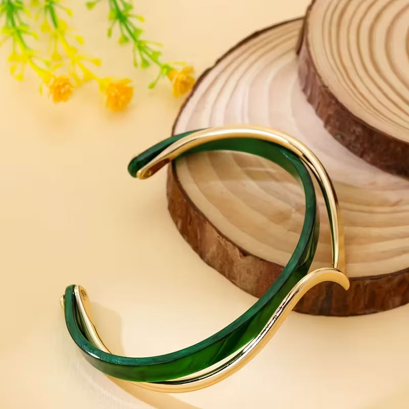 Emerald | Wave Bracelet