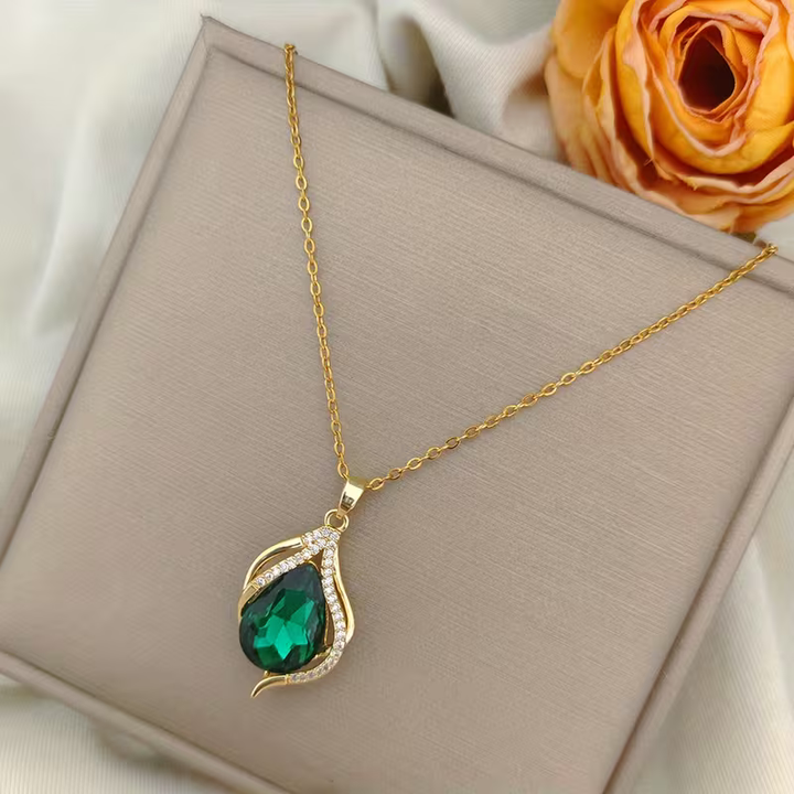 Erin | Emerald Wave Necklace
