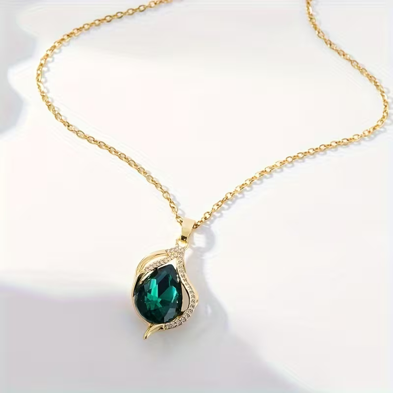 Erin | Emerald Wave Necklace